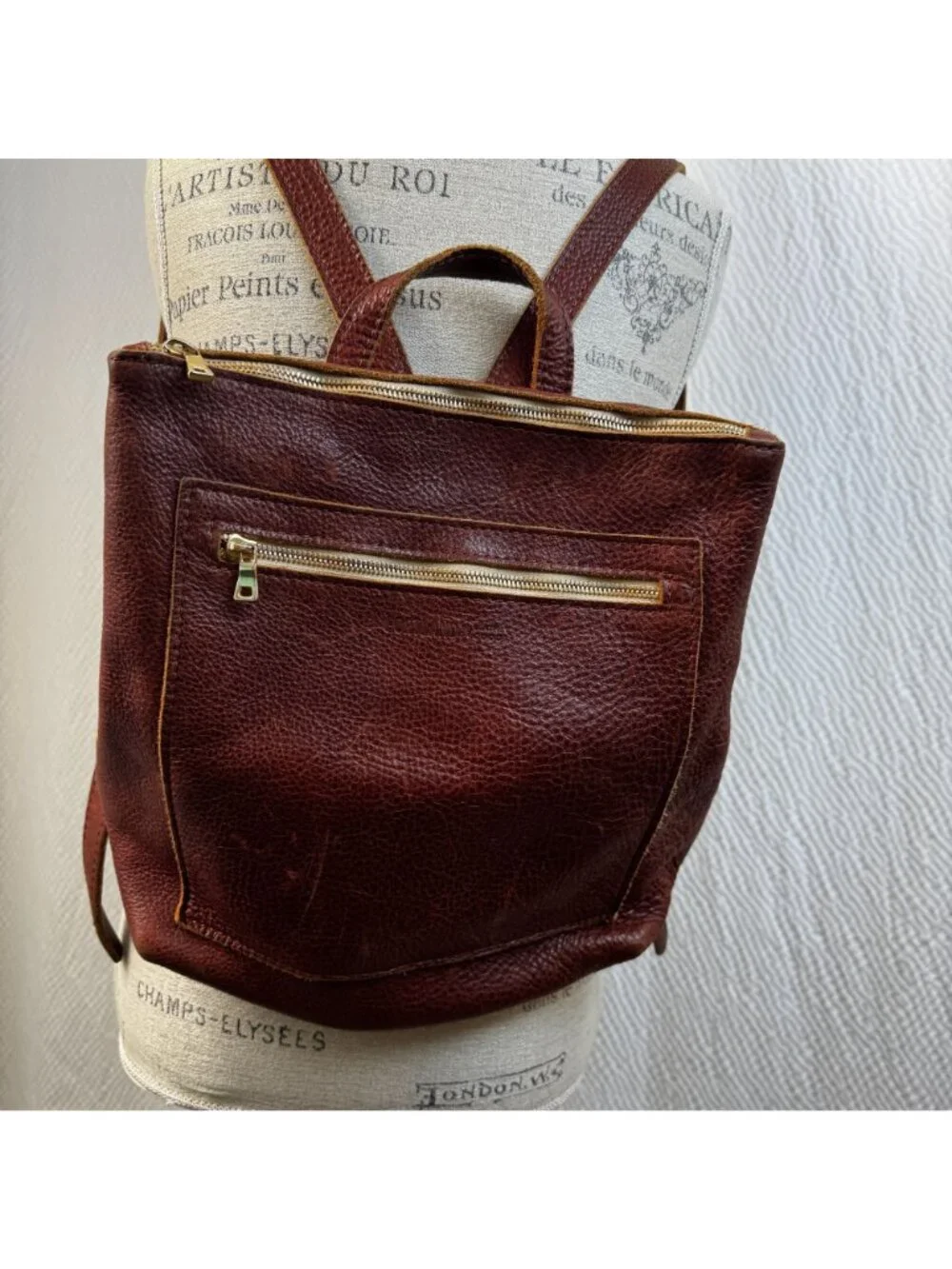 Portland Leather Goods Classic Nutmeg Leather Backpack With Gold Zippers - Picture 3 of 11